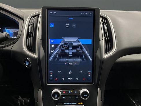 Used 2024 Ford Edge SEL image 18