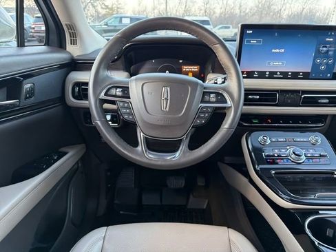 Used 2023 Lincoln Nautilus Reserve image 18