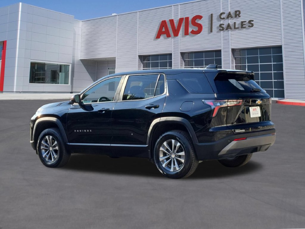 Used 2026 Chevrolet Equinox LT FWD image 9