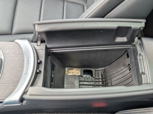 Used 2022 Mercedes-Benz GLC 300 4MATIC image 29