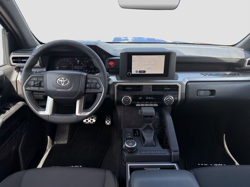 Used 2025 Toyota Tacoma TRD Sport image 14