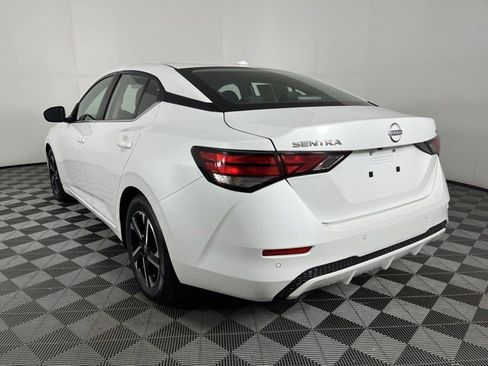 Used 2024 Nissan Sentra SV FWD image 8