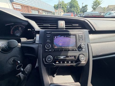 Used 2019 Honda Civic Sport image 5