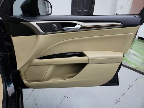 Used 2014 Ford Fusion Energi SE image 27