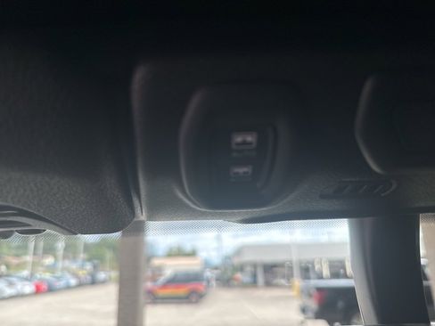 Used 2022 Jeep Wrangler Unlimited Rubicon w/ Steel Bumper Group image 17