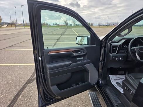 Certified 2024 GMC Sierra 1500 Denali image 4