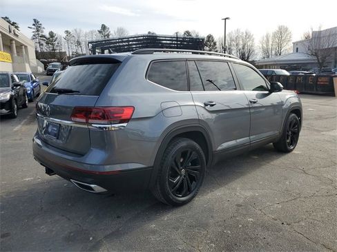 Certified 2023 Volkswagen Atlas SE w/ Panoramic Sunroof Package image 4