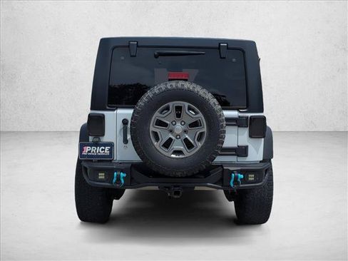 Used 2017 Jeep Wrangler Unlimited Rubicon w/ Cold Weather Group AWD/4WD image 6