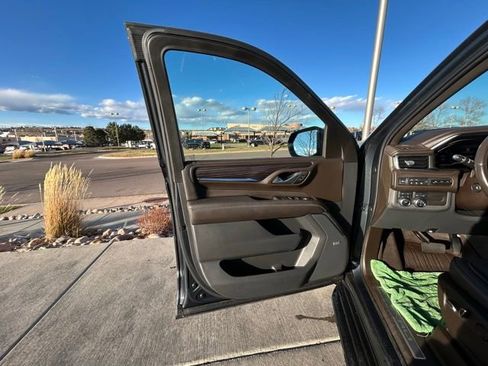 Used 2022 GMC Yukon Denali image 9