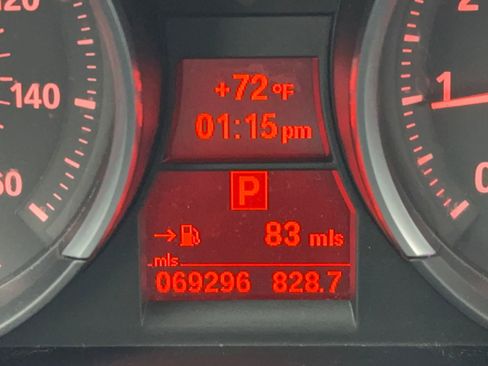 Used 2013 BMW Z4 sDrive35i w/ M Sport Pkg image 22