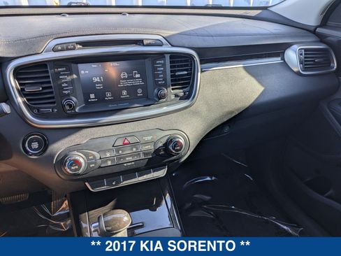 Used 2017 Kia Sorento EX w/ EX V6 Premium Package AWD/4WD image 31