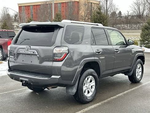 Used 2018 Toyota 4Runner SR5 image 31