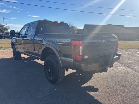 Used 2022 Ford F250 King Ranch w/ Tremor Off-Road Package image 3