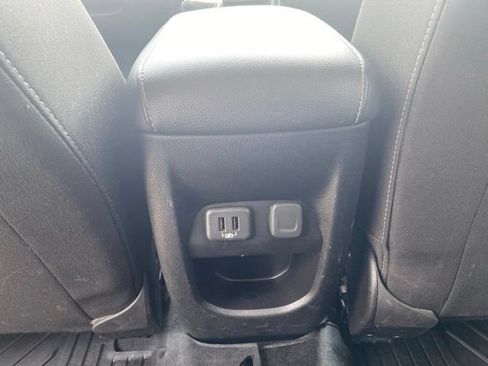 Used 2020 Chevrolet Colorado LT w/ LT Convenience Package AWD/4WD image 24