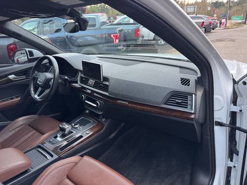 Used 2019 Audi Q5 2.0T Premium Plus w/ Premium Plus Package image 30