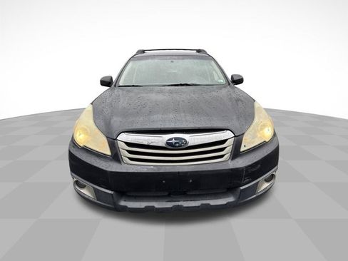 Used 2010 Subaru Outback 2.5i Premium image 2