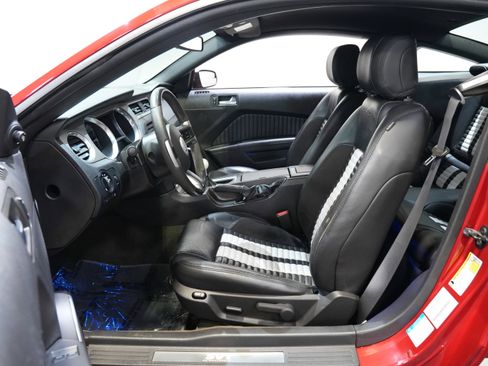 Used 2013 Ford Mustang Shelby GT500 w/ Electronics Pkg image 27