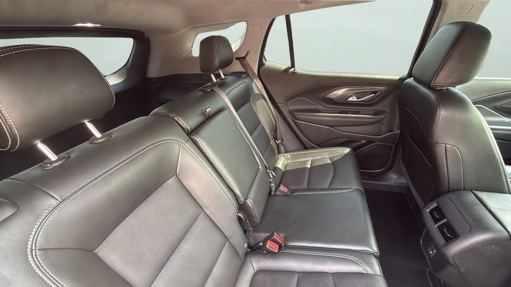Used 2022 GMC Terrain SLT w/ Elevation Edition FWD image 17