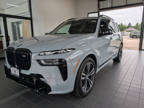 Used 2025 BMW X7 M60i w/ Executive Package AWD/4WD image 7