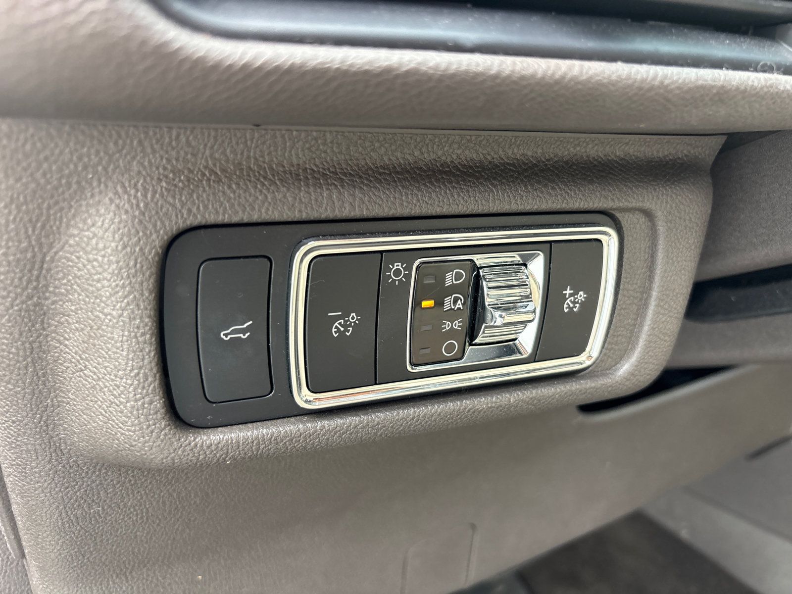 Certified 2020 Lincoln Corsair FWD w/ Equipment Group 101A image 14