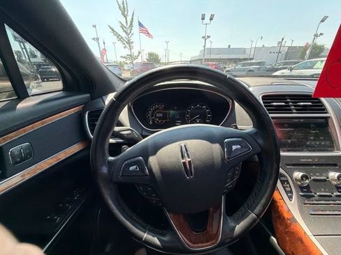 Used 2016 Lincoln MKX Reserve AWD/4WD image 18
