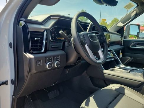 New 2026 GMC Sierra 2500 Denali w/ Denali Reserve Package AWD/4WD image 13