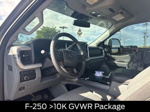 Used 2024 Ford F250 XLT w/ Black Appearance Package AWD/4WD image 12