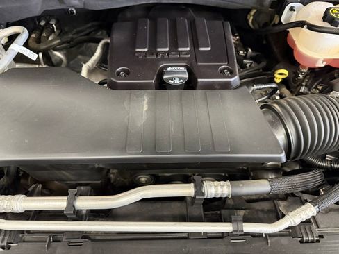 Used 2023 Chevrolet Silverado 1500 Custom image 11