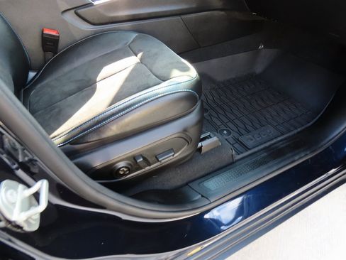 Used 2024 Jeep Grand Cherokee Trailhawk image 11