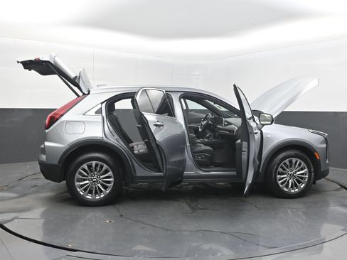 Used 2024 Cadillac XT4 Premium Luxury FWD image 38