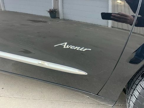 Used 2020 Buick Enclave Avenir w/ Avenir Technology Package image 10