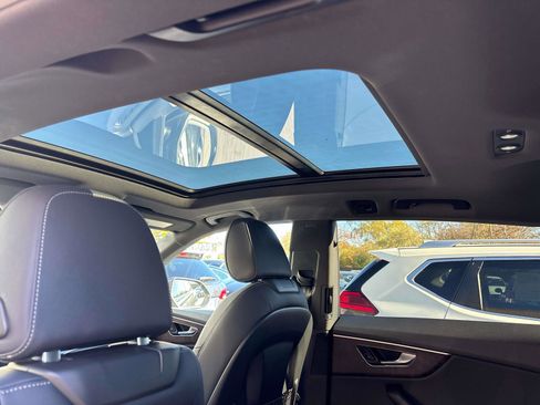 Used 2019 Audi Q8 Premium Plus w/ Premium Plus AWD/4WD image 9