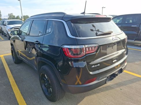 Used 2017 Jeep Compass Latitude w/ Popular Equipment Group AWD/4WD image 7