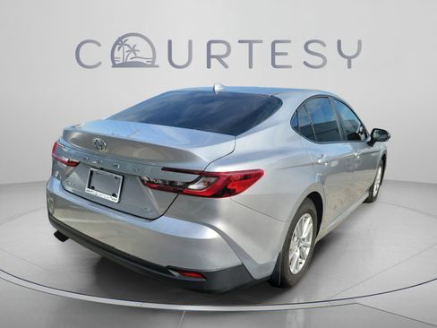 Used 2025 Toyota Camry LE FWD image 3