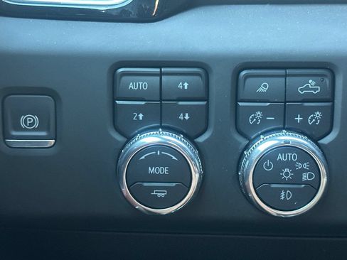 Used 2025 GMC Sierra 1500 Denali Ultimate AWD/4WD image 31