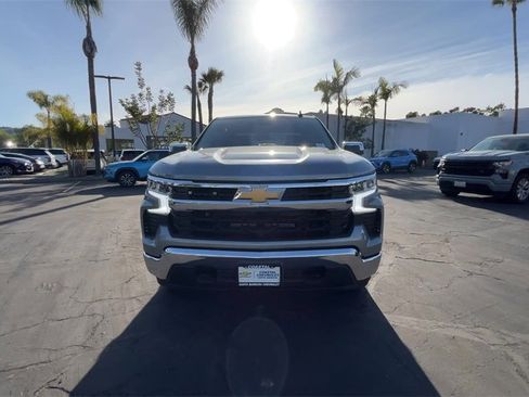 Used 2025 Chevrolet Silverado 1500 LT image 3