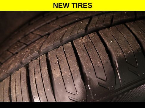 Used 2022 Dodge Durango R/T w/ Blacktop Package image 4