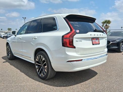 New 2026 Volvo XC90 T8 Plus w/ Protection Package Premier AWD/4WD image 4