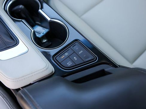 Used 2022 Cadillac CT4 Luxury w/ Sun And Sound Package image 24