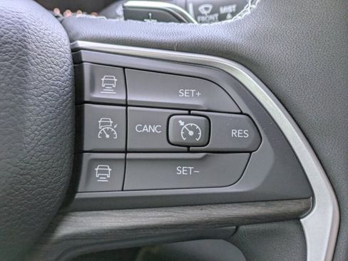 New 2025 Jeep Grand Cherokee L Limited w/ Black Appearance Package image 22