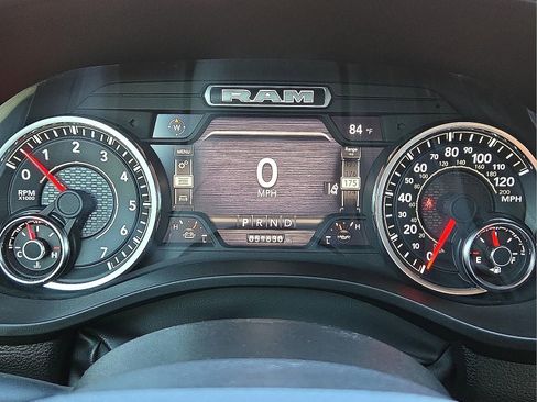 Used 2023 RAM 1500 Laramie AWD/4WD image 23