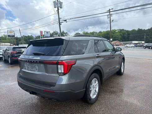 New 2026 Ford Explorer Active RWD image 6