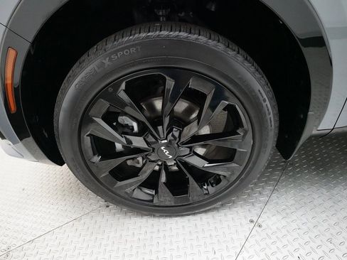 Certified 2023 Kia Sorento SX image 27