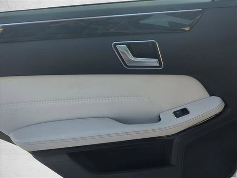Used 2016 Mercedes-Benz E 350 Sedan image 25
