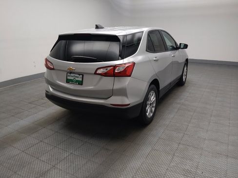 Used 2021 Chevrolet Equinox LS w/ LS Convenience Package FWD image 9