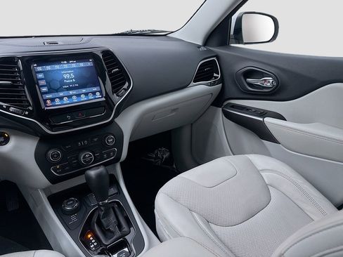 Used 2019 Jeep Cherokee Limited AWD/4WD image 27