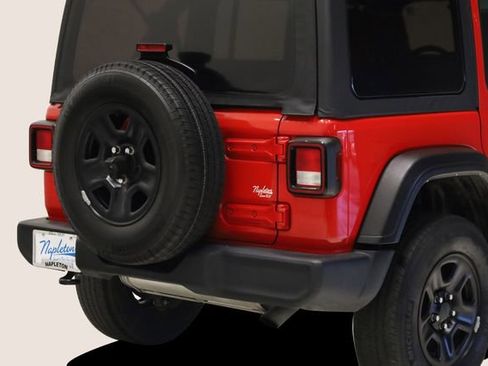 Used 2022 Jeep Wrangler Unlimited Sport image 7