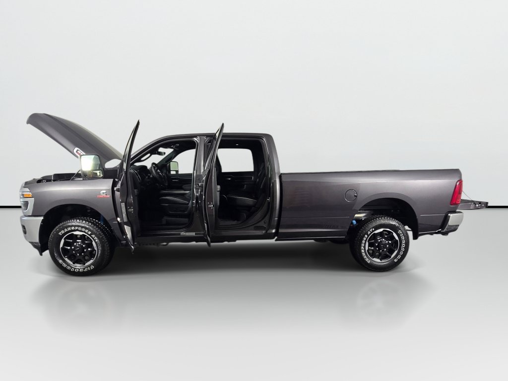 New 2026 RAM 2500 Laramie AWD/4WD image 11
