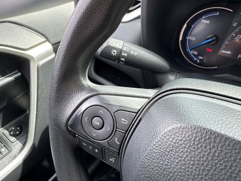 Used 2024 Toyota RAV4 LE image 20