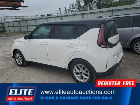 Used 2025 Kia Soul S image 3